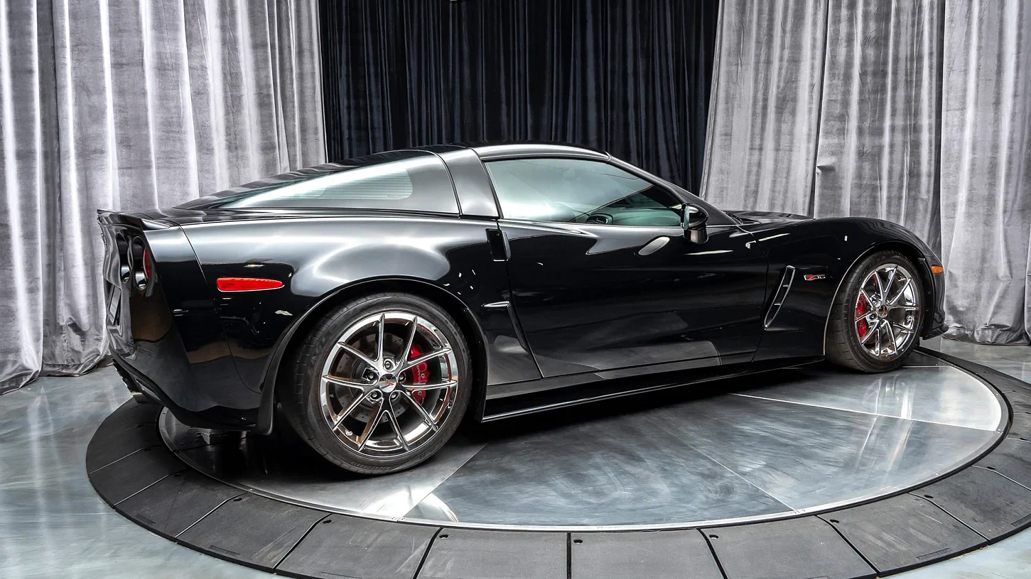 Click to Enlarge-Esc to Close Corvette Generations/C6/C6 2013 Z06-3LZ Black.webp